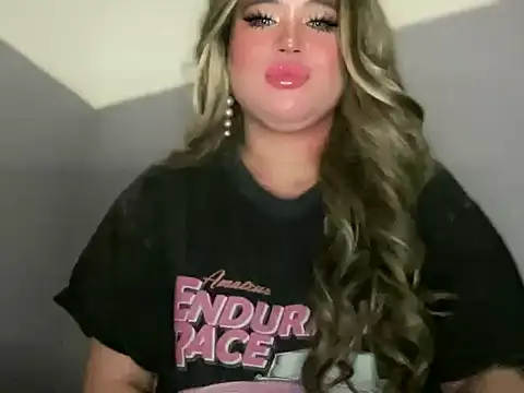 Snapshot of Naughtyrosecum chatting on 23, 9, 2025 Naughtyrosecum online show from 23, 9, 2025