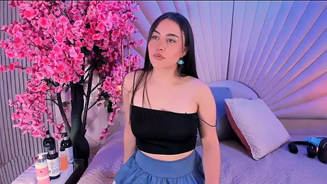 HannaCollins  online show from 27, 3, 2026