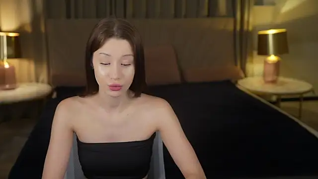 Selena Glow online show from 14, 9, 2025