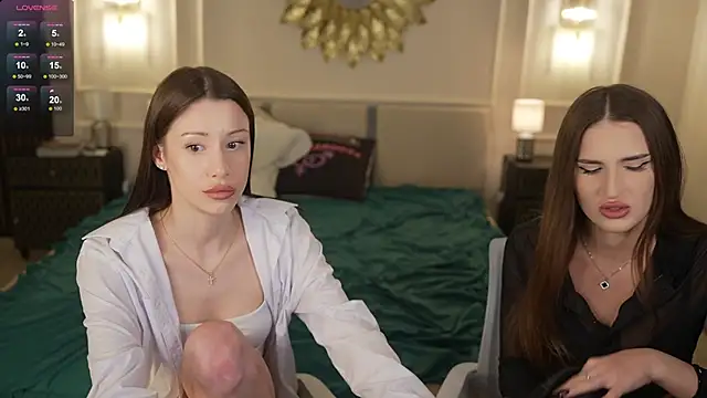 Selena Glow online show from 5, 3, 2026