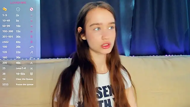 lovelyalivia online show from 7, 4, 2026