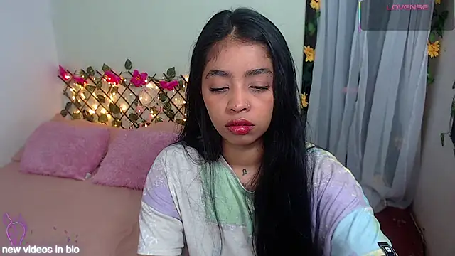 Angie Lee01 online show from 18, 9, 2025