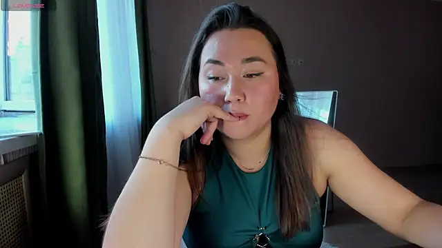Snapshot of emilia_mur chatting on 20, 5, 2026 emilia mur online show from 20, 5, 2026