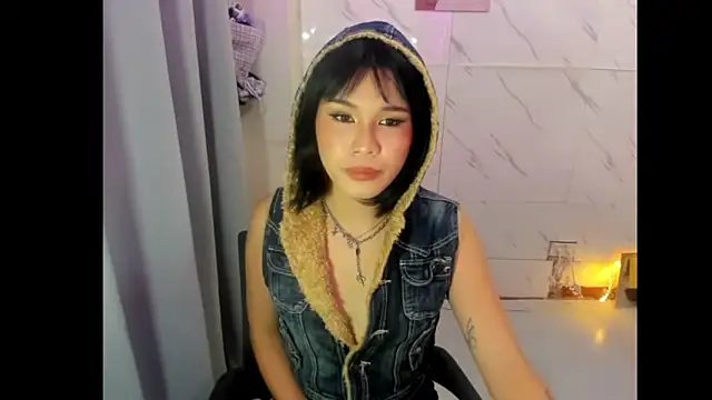 Its Ashleigh online show from 7, 6, 2026