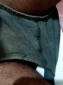 Snapshot of princemaheshboblover chatting on 13, 11, 2025 princemaheshboblover online show from 13, 11, 2025