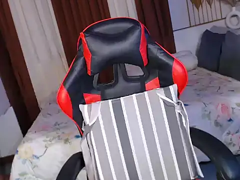 Snapshot of drinkmycumx chatting on 9, 10, 2025 drinkmycumx online show from 9, 10, 2025