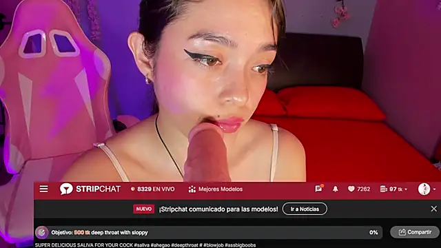 Snapshot of Luciemaurerr chatting on 13, 11, 2025 Luciemaurerr online show from 13, 11, 2025