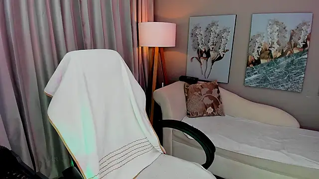 Snapshot of priyarose chatting on 8, 9, 2025 priyarose online show from 8, 9, 2025