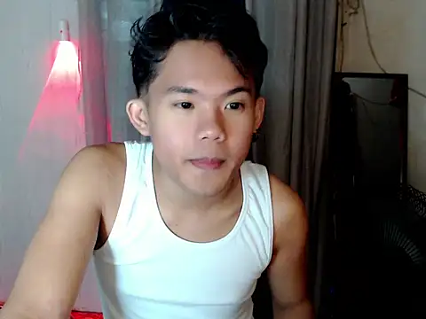 Snapshot of twink_asianbunny chatting on 12, 9, 2025 twink asianbunny online show from 12, 9, 2025