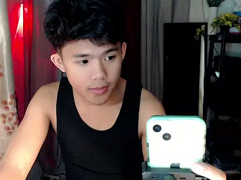 Snapshot of twink_asianbunny chatting on 23, 9, 2025 twink asianbunny online show from 23, 9, 2025