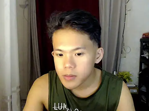 Snapshot of twink_asianbunny chatting on 12, 11, 2025 twink asianbunny online show from 12, 11, 2025