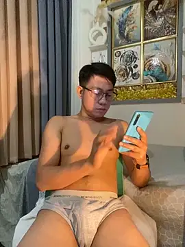 xshyboyx online show from 12, 9, 2025