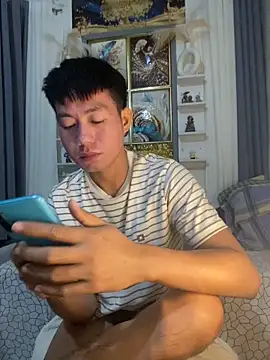 xshyboyx online show from 2, 10, 2025