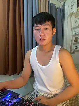 xshyboyx online show from 6, 2, 2026