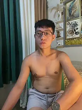 xshyboyx online show from 4, 6, 2026