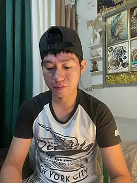 xshyboyx online show from 7, 7, 2026