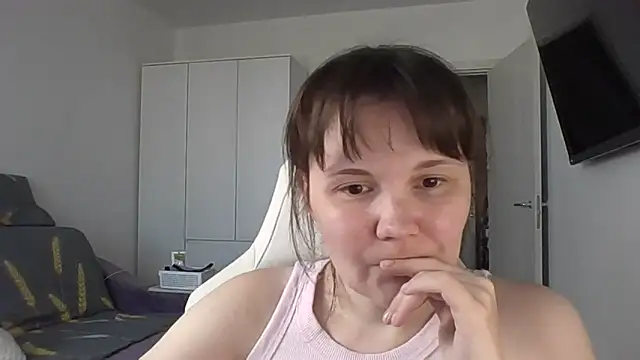 Snapshot of Qaynii chatting on 15, 9, 2025 Qaynii online show from 15, 9, 2025