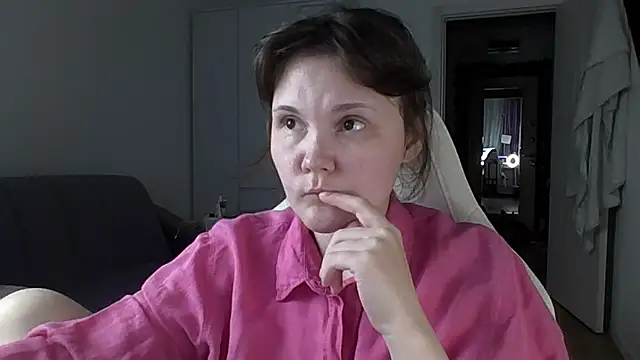 Snapshot of Qaynii chatting on 22, 9, 2025 Qaynii online show from 22, 9, 2025