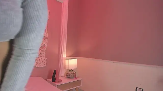 Snapshot of VictoriaPowell chatting on 13, 9, 2025 VictoriaPowell online show from 13, 9, 2025