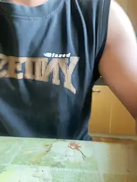 Snapshot of Llovlyboyyyy12 chatting on 23, 6, 2026 Llovlyboyyyy12 online show from 23, 6, 2026