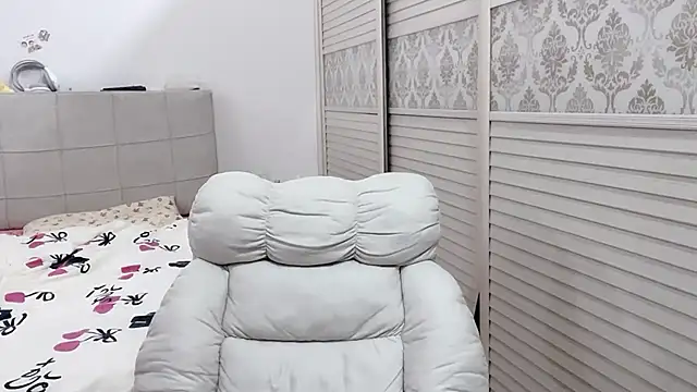 Holiland online show from 17, 11, 2025