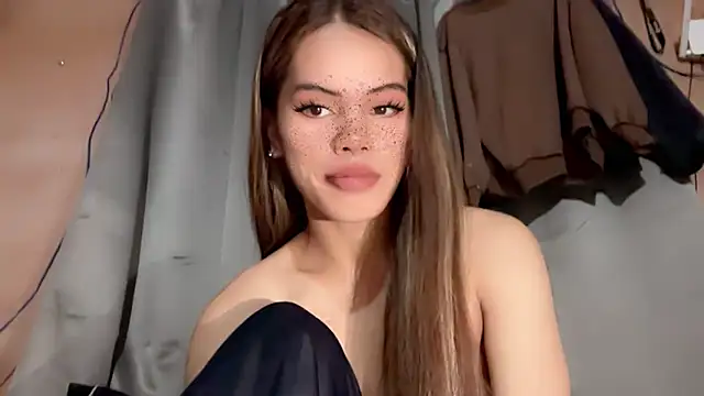 Snapshot of serpenthena_goddess chatting on 2, 11, 2025 serpenthena goddess online show from 2, 11, 2025