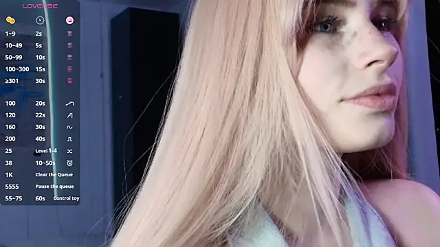 Snapshot of PieraMarch chatting on 21, 10, 2025 PieraMarch online show from 21, 10, 2025