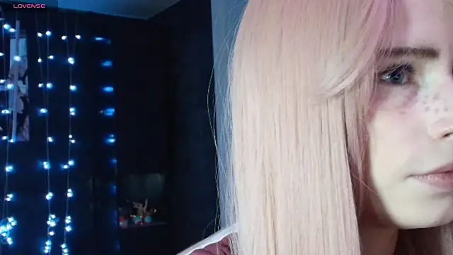 Snapshot of PieraMarch chatting on 13, 11, 2025 PieraMarch online show from 13, 11, 2025