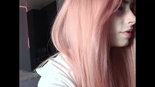 PieraMarch online show from 8, 3, 2026