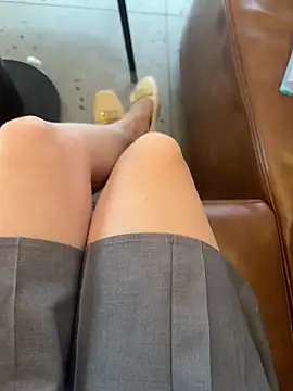 Meii-meyy online show from 11, 4, 2026