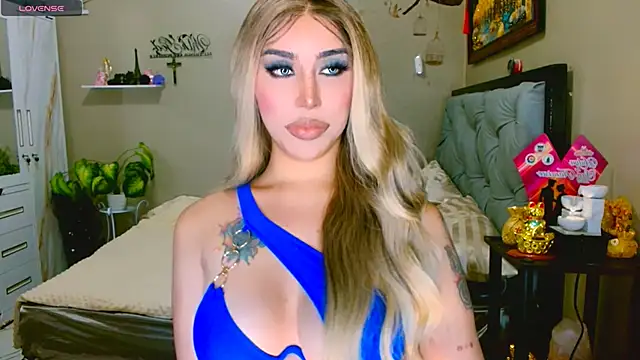 Snapshot of Franchesca_Trans chatting on 6, 10, 2025 Franchesca Trans online show from 6, 10, 2025