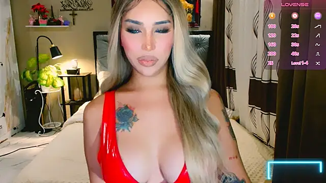 Snapshot of Franchesca_Trans chatting on 24, 10, 2025 Franchesca Trans online show from 24, 10, 2025