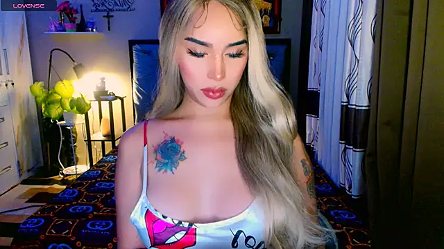 Snapshot of Franchesca_Trans chatting on 16, 11, 2025 Franchesca Trans online show from 16, 11, 2025