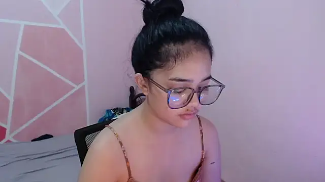 aaliyah walker online show from 24, 11, 2025