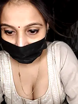 Snapshot of Horny_Shalu chatting on 6, 10, 2025 Horny Shalu online show from 6, 10, 2025