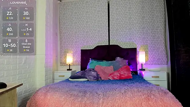 Zamara Kleii online show from 1, 10, 2025