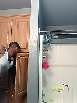 Snapshot of EbonyKing69 chatting on 11, 10, 2025 EbonyKing69 online show from 11, 10, 2025