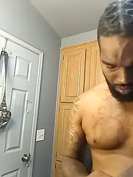 Snapshot of EbonyKing69 chatting on 21, 10, 2025 EbonyKing69 online show from 21, 10, 2025