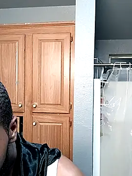 Snapshot of EbonyKing69 chatting on 5, 11, 2025 EbonyKing69 online show from 5, 11, 2025