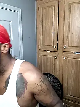 Snapshot of EbonyKing69 chatting on 10, 11, 2025 EbonyKing69 online show from 10, 11, 2025