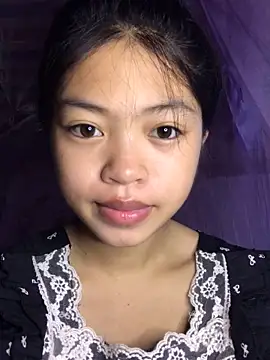 Snapshot of Thy00__ chatting on 3, 10, 2025 Thy00 online show from 3, 10, 2025