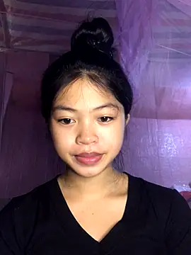 Snapshot of Thy00__ chatting on 5, 10, 2025 Thy00 online show from 5, 10, 2025