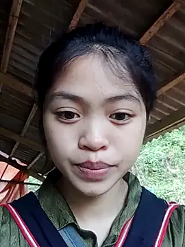 Snapshot of Thy00__ chatting on 28, 10, 2025 Thy00 online show from 28, 10, 2025