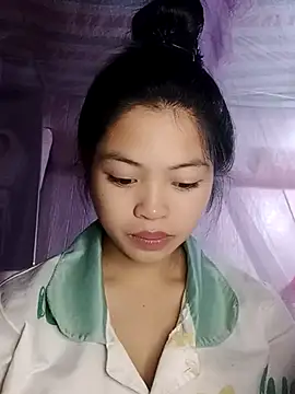 Snapshot of Thy00__ chatting on 1, 11, 2025 Thy00 online show from 1, 11, 2025