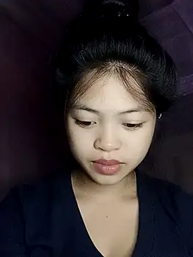 Snapshot of Thy00__ chatting on 12, 11, 2025 Thy00 online show from 12, 11, 2025