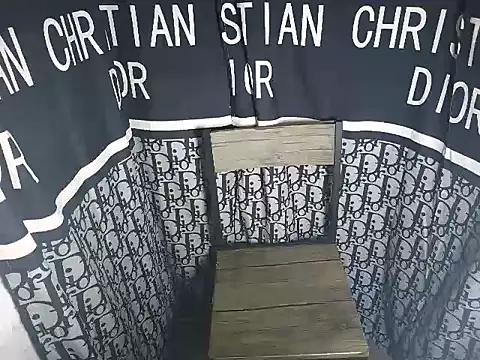 Virgen christine01 online show from 4, 6, 2026