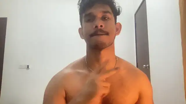 Snapshot of Hotmaskedboi chatting on 5, 12, 2025 Hotmaskedboi online show from 5, 12, 2025