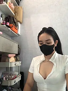 Snapshot of hanny_baby205 chatting on 15, 9, 2025 hanny baby205 online show from 15, 9, 2025