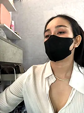 Snapshot of hanny_baby205 chatting on 29, 9, 2025 hanny baby205 online show from 29, 9, 2025