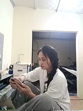 Jun-Mzzz online show from 1, 2, 2026